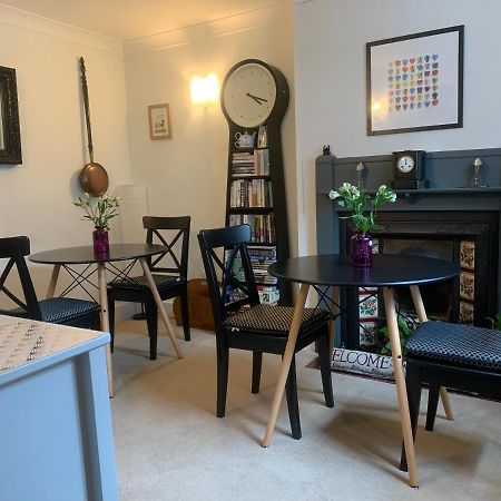 Sunshine Cottage Studley  Luaran gambar