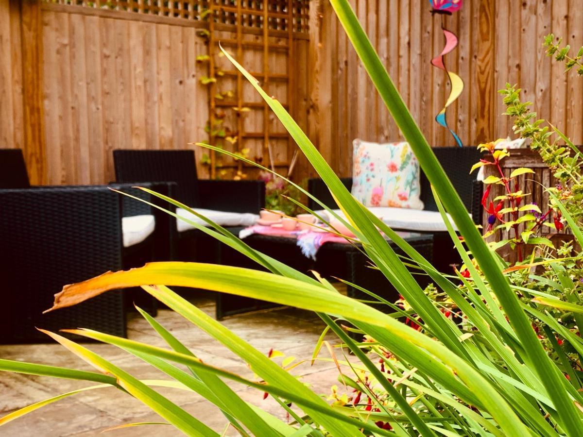 Sunshine Cottage Studley  Luaran gambar